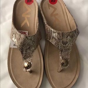 Ann Klein Quince sandals